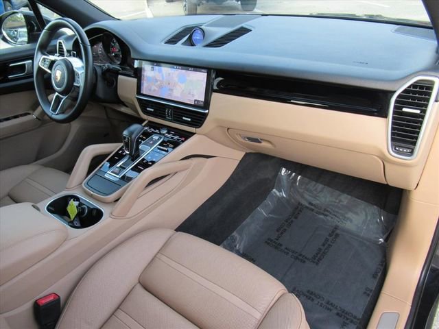 Used 2020 Porsche Cayenne image 10