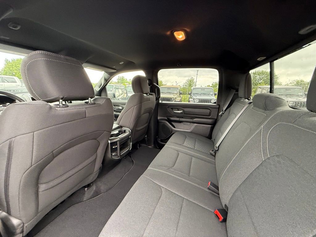 New 2026 RAM 1500 Express AWD/4WD image 25