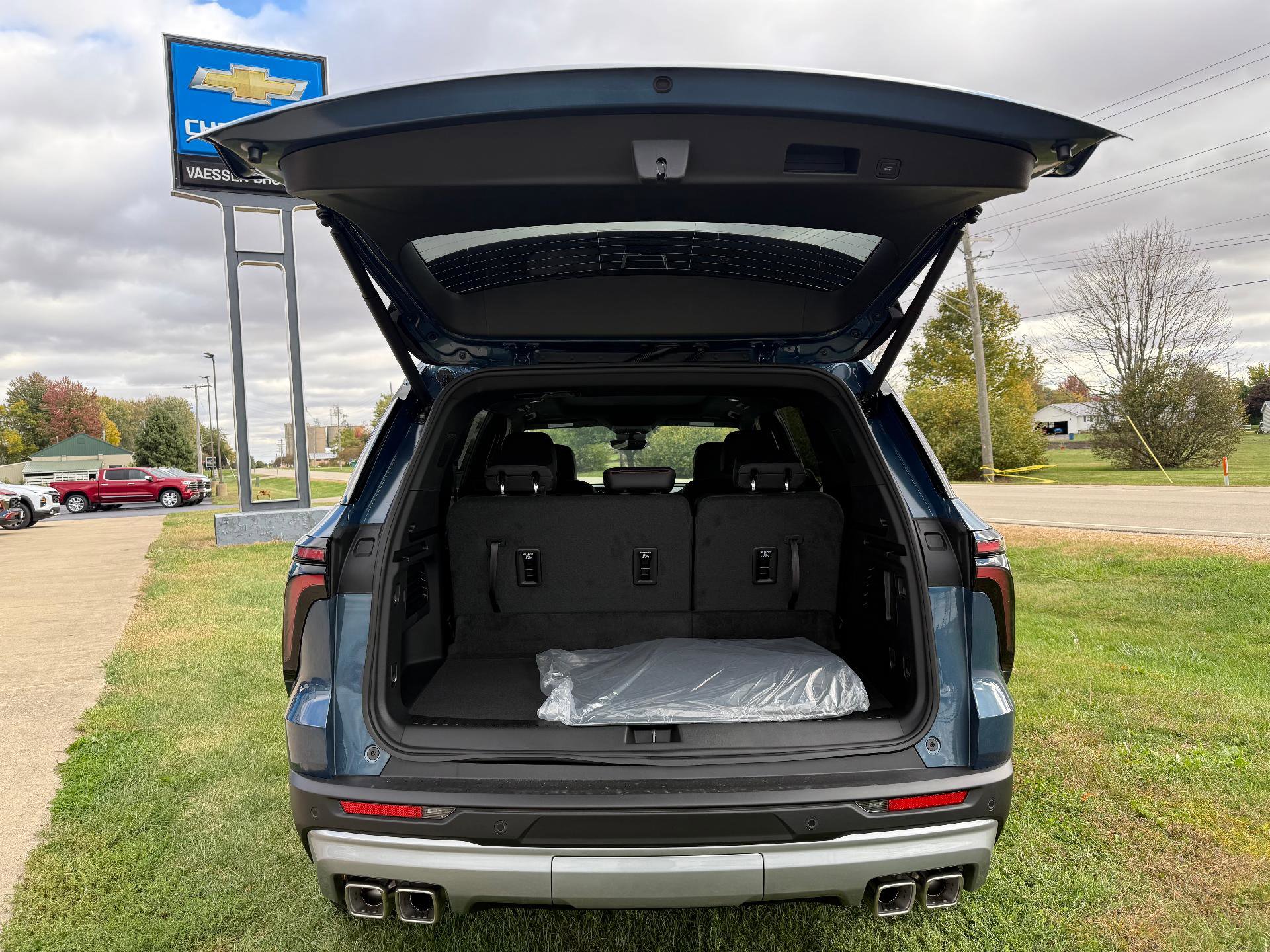 New 2026 Chevrolet Traverse Z71 image 11