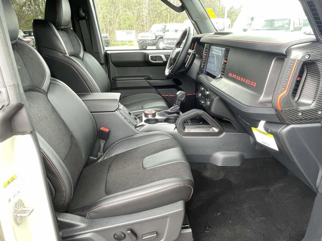 New 2026 Ford Bronco Raptor w/ Interior Carbon Fiber Pack AWD/4WD image 22