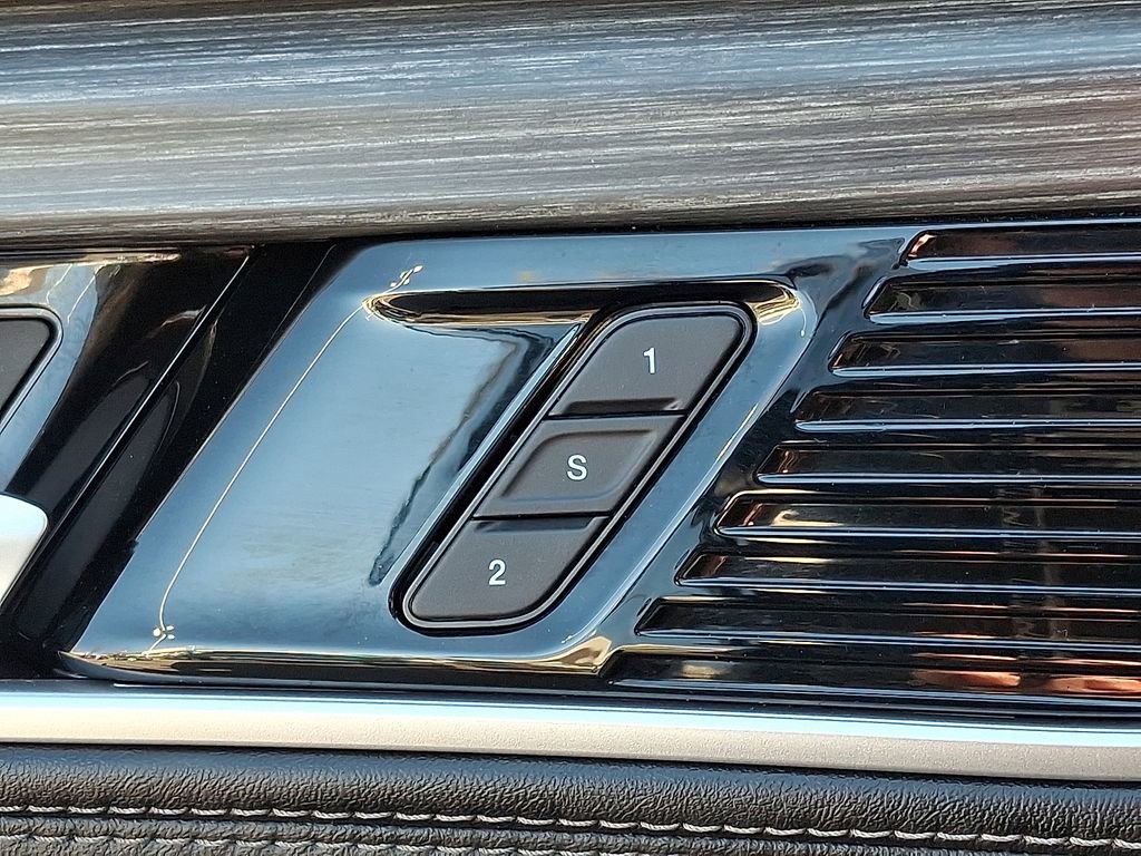 Certified 2024 Jeep Wagoneer Series II image 29