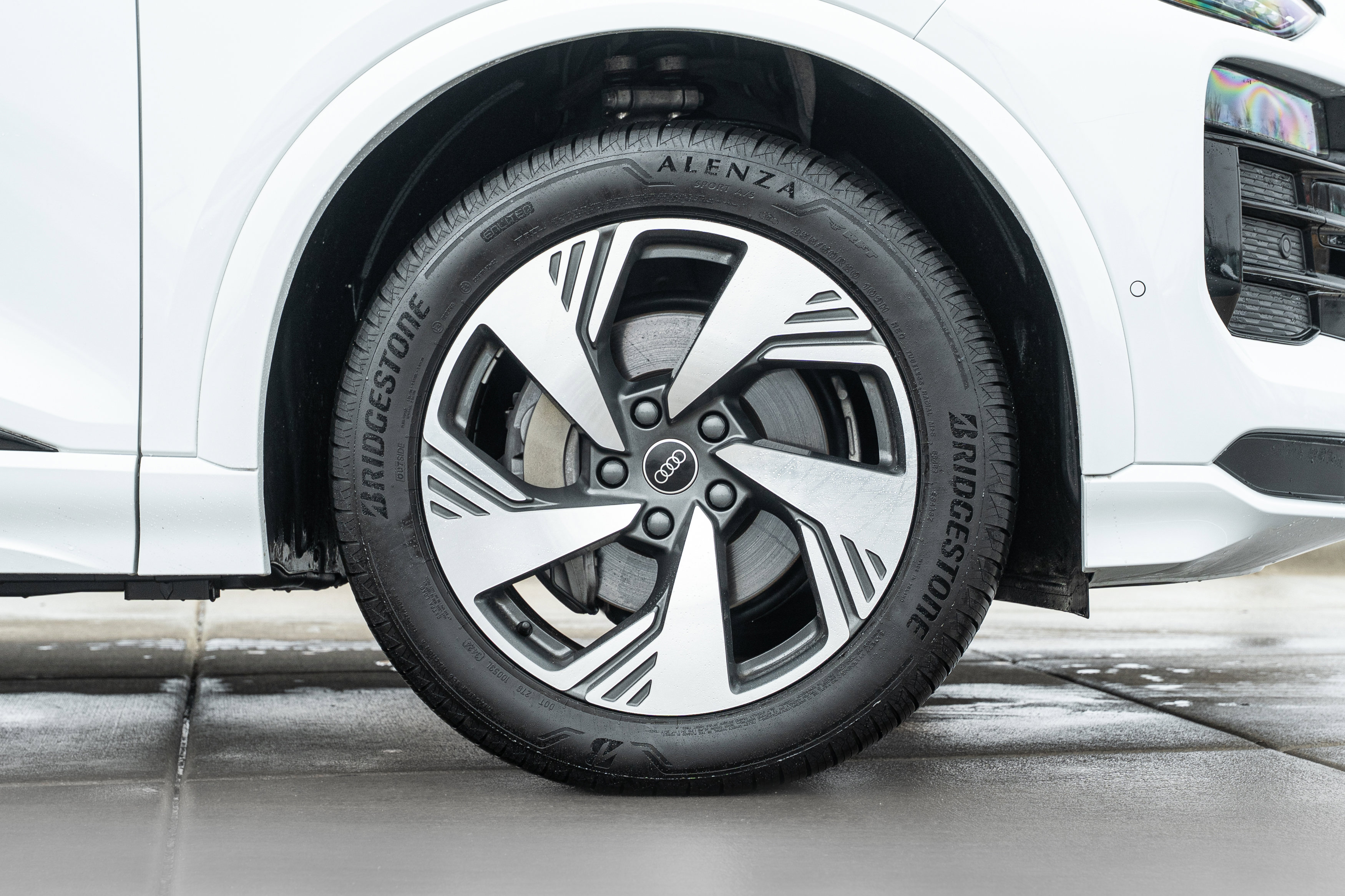 Used 2025 Audi Q6 e-tron Premium Plus w/ Premium Plus image 32