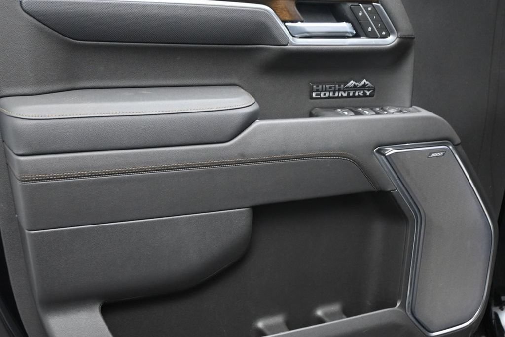 New 2025 Chevrolet Silverado 1500 High Country w/ Midnight Edition AWD/4WD image 24