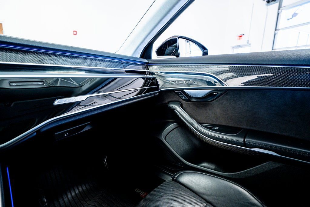 Used 2020 Audi S8 L w/ S8 Executive Package image 50