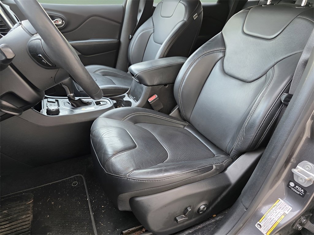 Used 2021 Jeep Cherokee Latitude Lux 80th Anniv w/ Quick Order Package 26U 80TH image 20