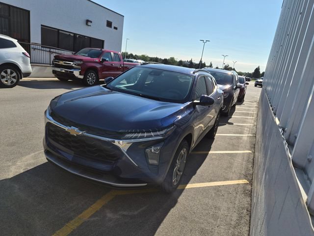 Used 2024 Chevrolet Trax LT