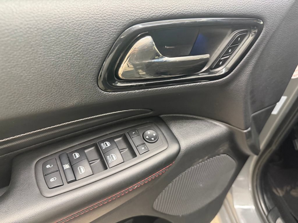 Used 2025 Dodge Durango GT AWD/4WD image 13