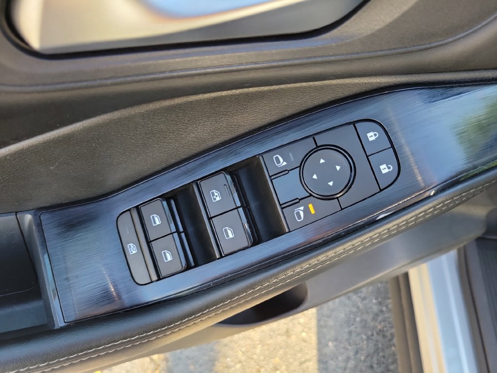 Used 2024 Nissan Rogue SV AWD/4WD image 21