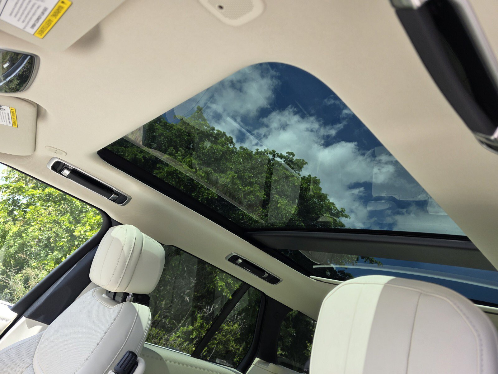 New 2027 Land Rover Range Rover SE AWD/4WD image 12