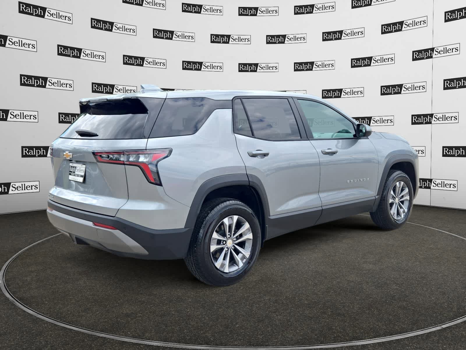 Used 2026 Chevrolet Equinox LT image 6