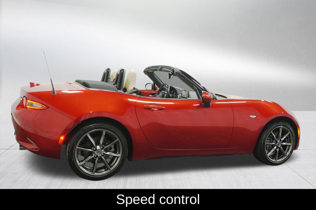 Used 2016 MAZDA MX-5 Miata Grand Touring RWD image 8