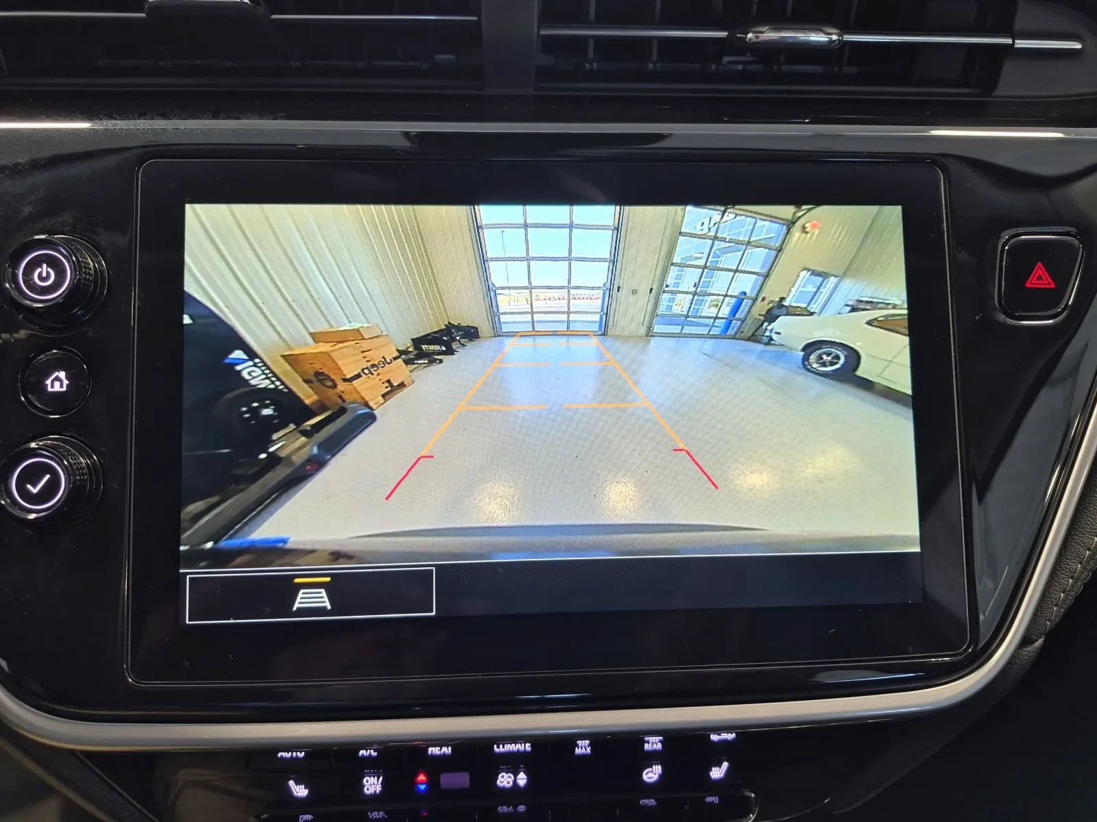 Used 2023 Chevrolet Bolt EUV LT w/ Comfort Package FWD image 32