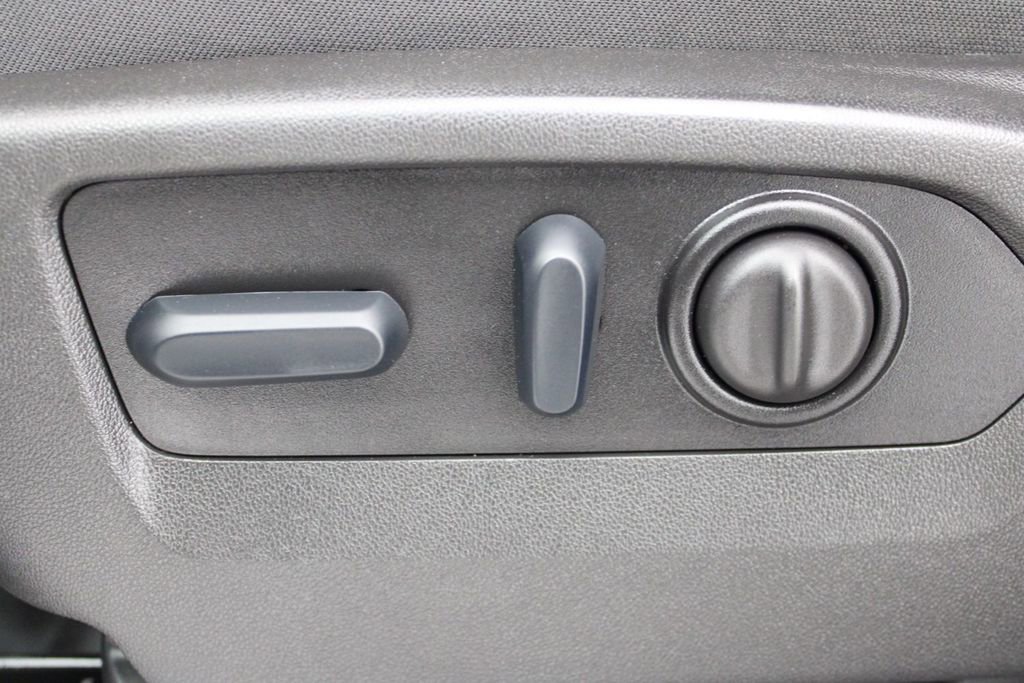 Used 2023 GMC Sierra 3500 SLE w/ SLE Convenience Package image 19