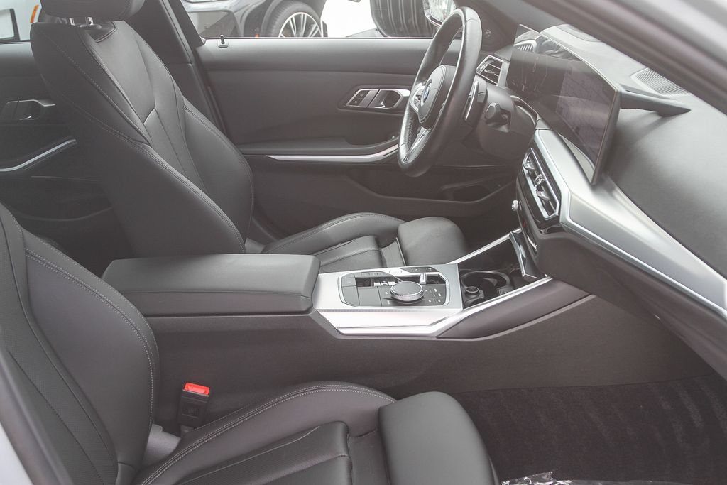 Used 2023 BMW M340i RWD image 13