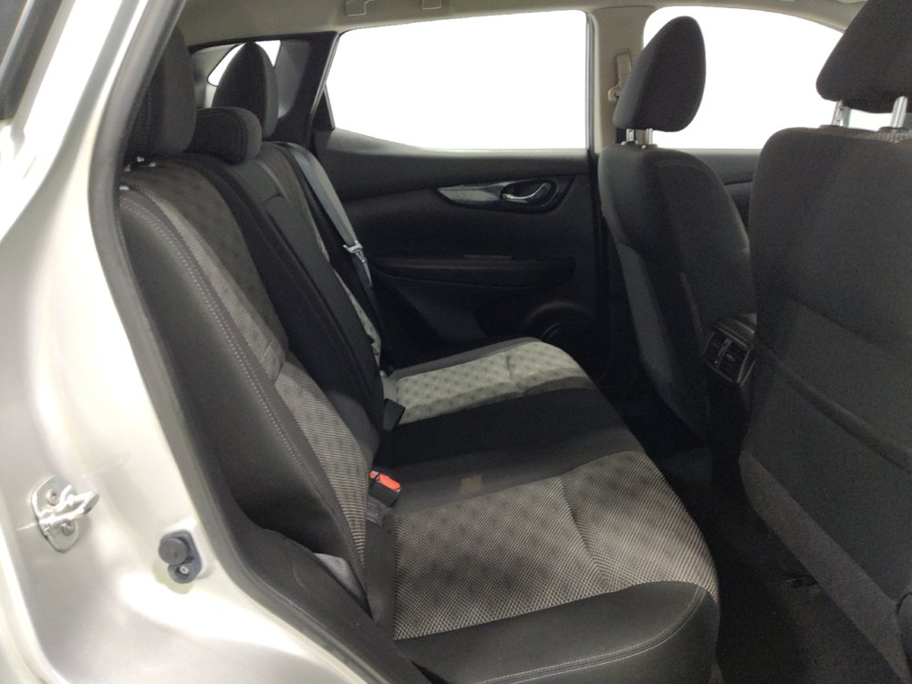 Used 2017 Nissan Rogue Sport SV w/ SV Premium Package AWD/4WD image 19