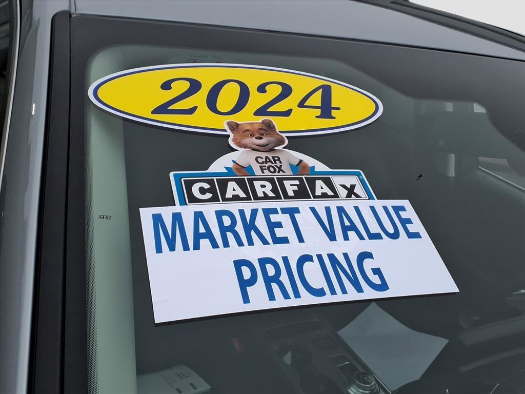 Used 2024 Ford Edge Titanium image 9