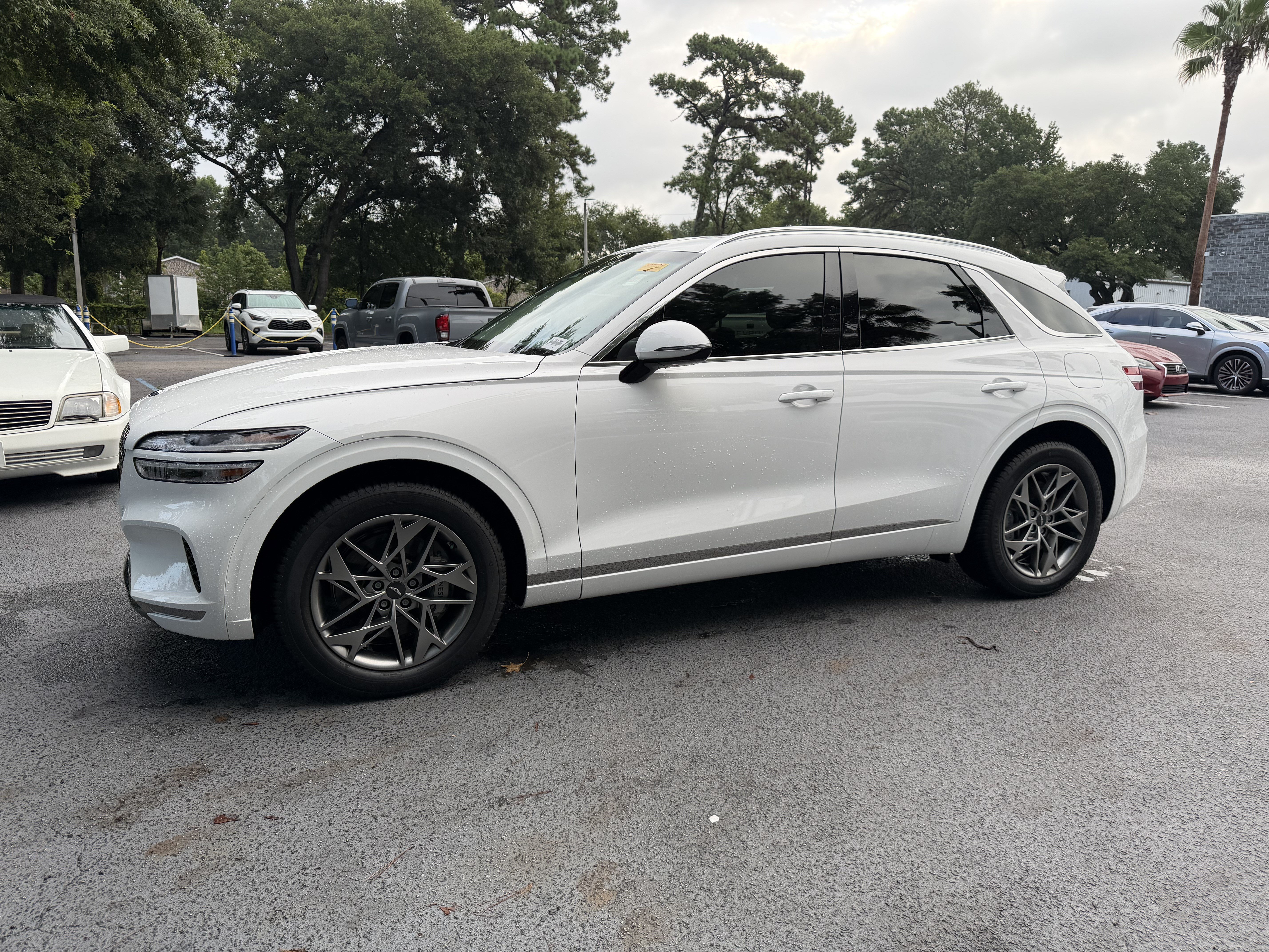 Used 2023 Genesis GV70 2.5T w/ Select Package AWD/4WD image 6