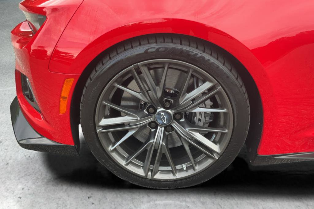 Used 2020 Chevrolet Camaro ZL1 RWD image 24