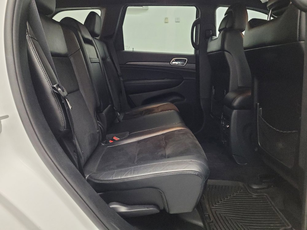 Used 2018 Jeep Grand Cherokee Altitude RWD image 19