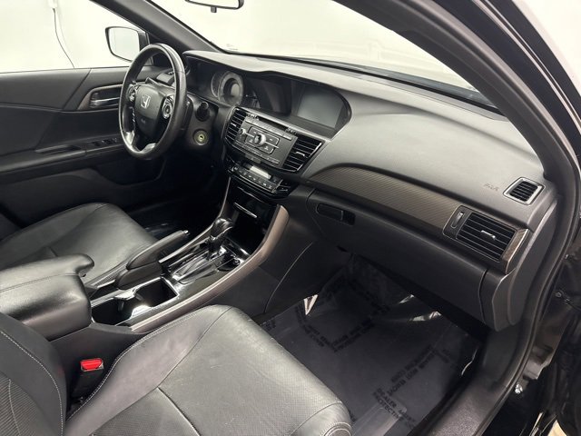 Used 2016 Honda Accord Sport image 22