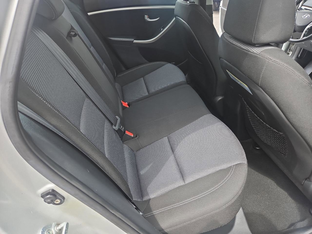 Used 2013 Hyundai Elantra GT FWD image 19