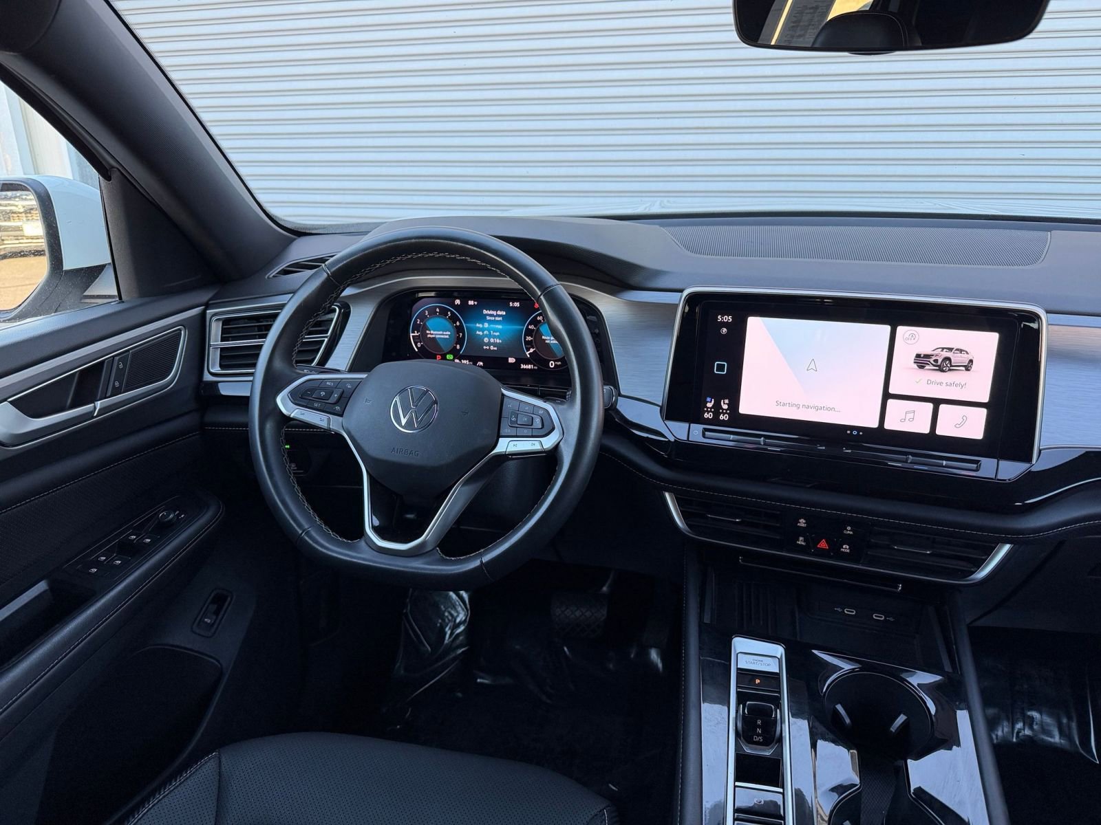 Used 2025 Volkswagen Atlas Cross Sport SE FWD image 36