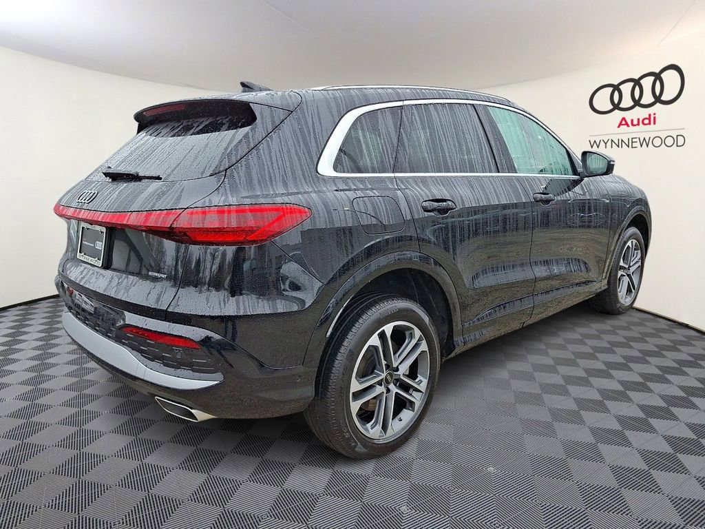 Certified 2025 Audi Q5 Premium w/ Convenience Package image 6