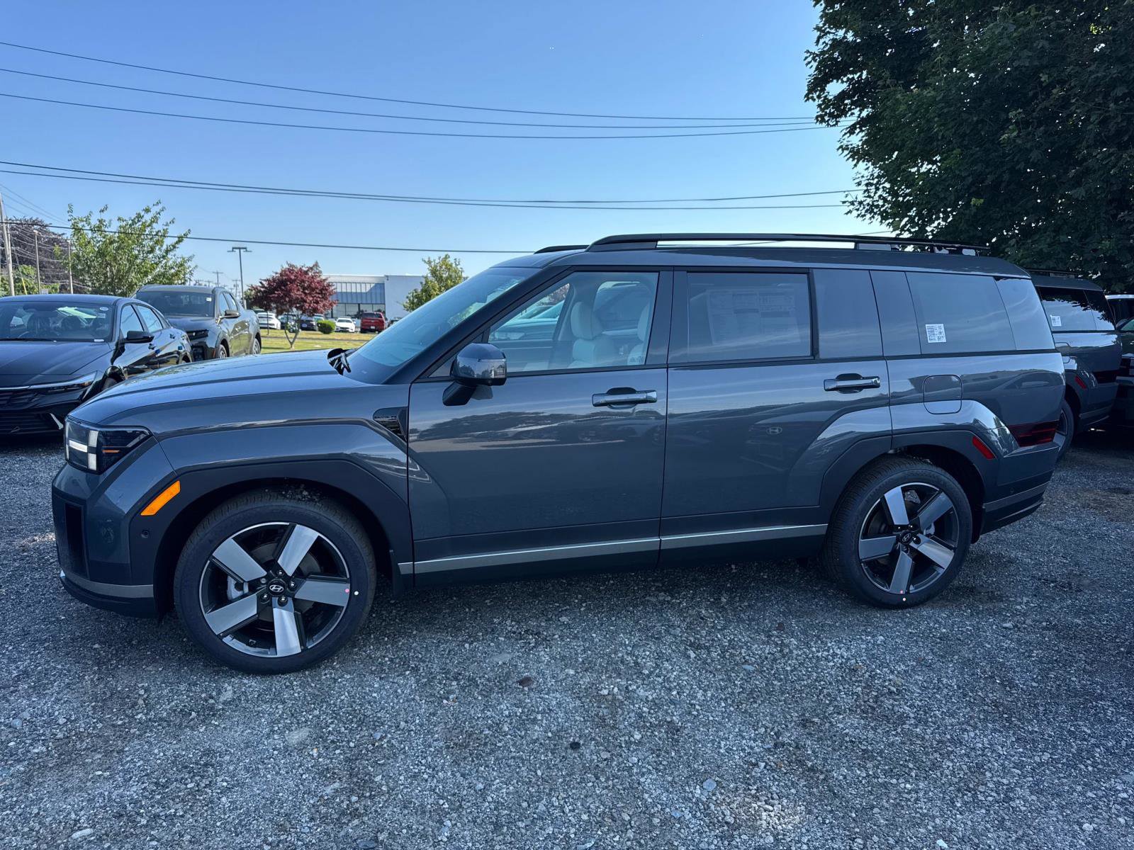 Used 2025 Hyundai Santa Fe Limited image 2