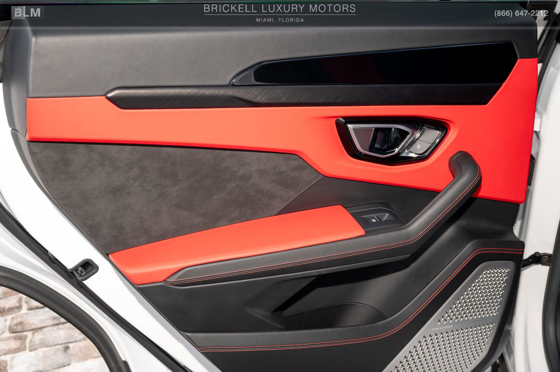 Used 2022 Lamborghini Urus image 16