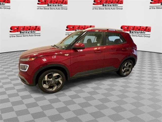Used 2024 Hyundai Venue Limited image 5
