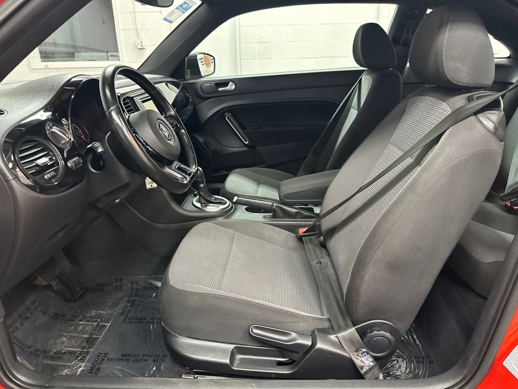 Used 2018 Volkswagen Beetle 2.0T S FWD image 19