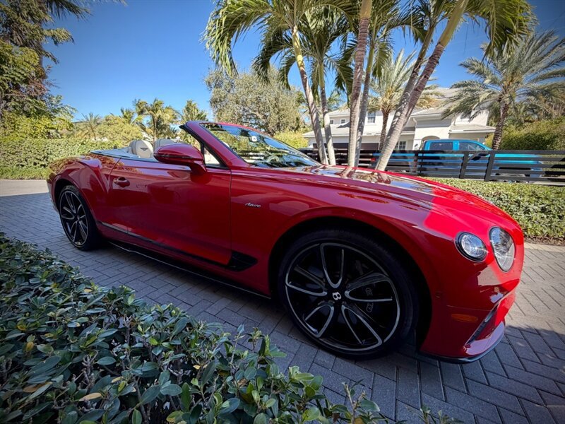 Used 2023 Bentley Continental GT V8 image 17