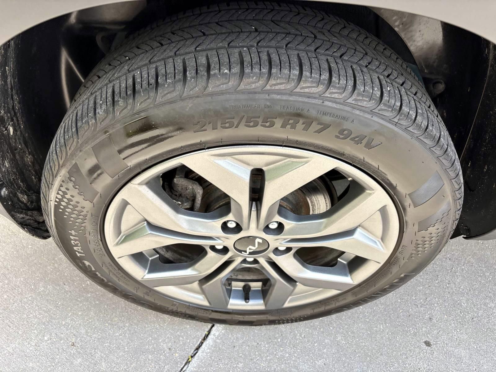 Used 2025 Kia Seltos LX AWD/4WD image 10