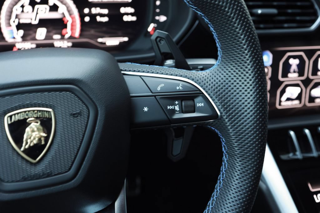 Used 2019 Lamborghini Urus AWD/4WD image 21