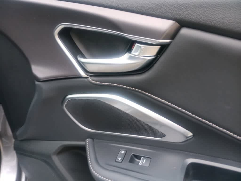 Used 2025 Acura RDX SH-AWD image 29