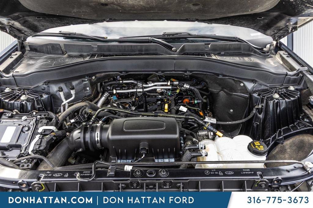 Used 2021 Ford Explorer XLT AWD/4WD image 36