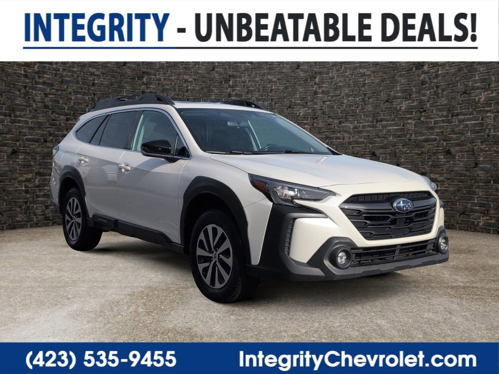 Used 2023 Subaru Outback Premium image 1