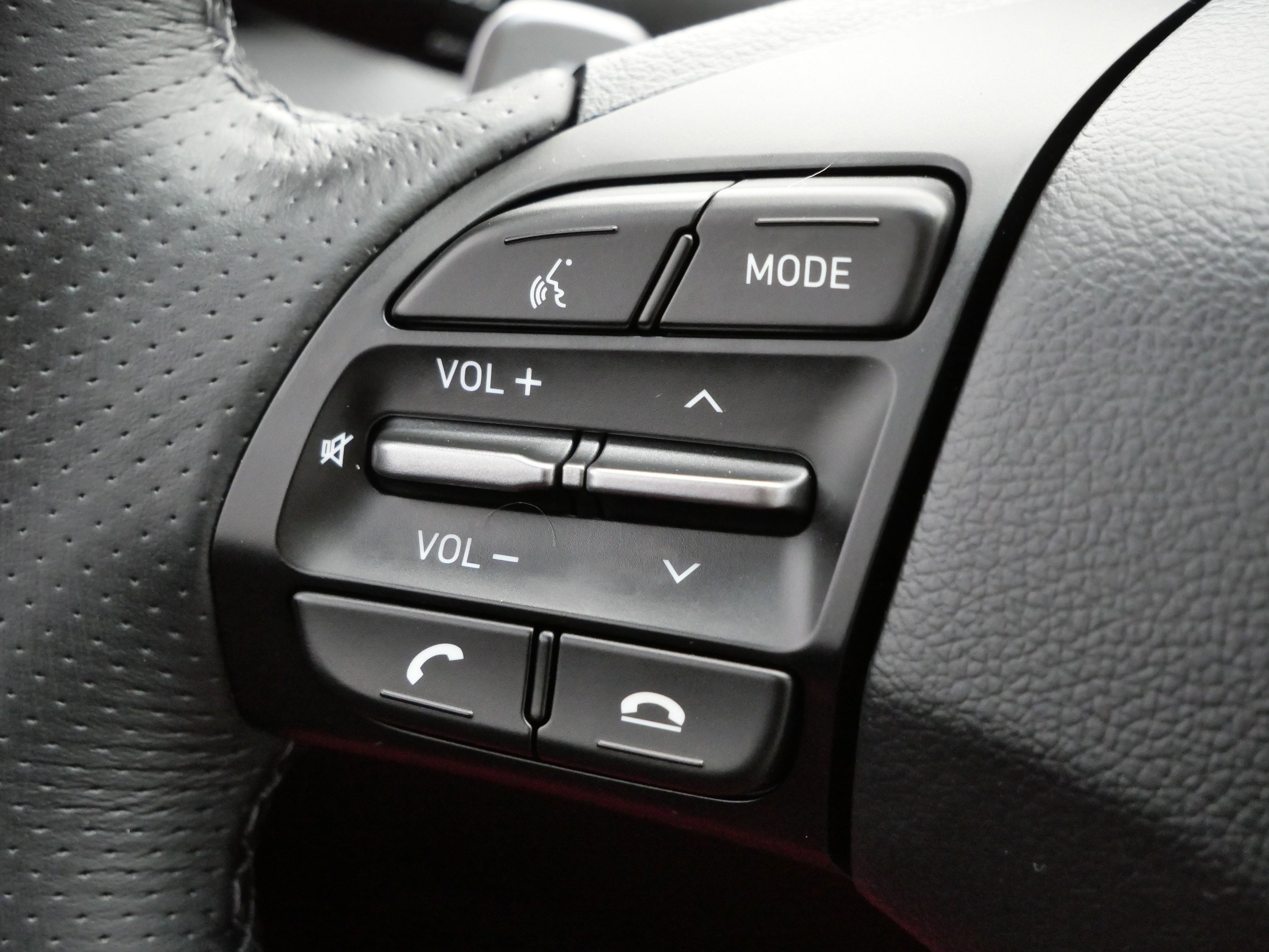 Used 2020 Hyundai Veloster Turbo Ultimate image 33