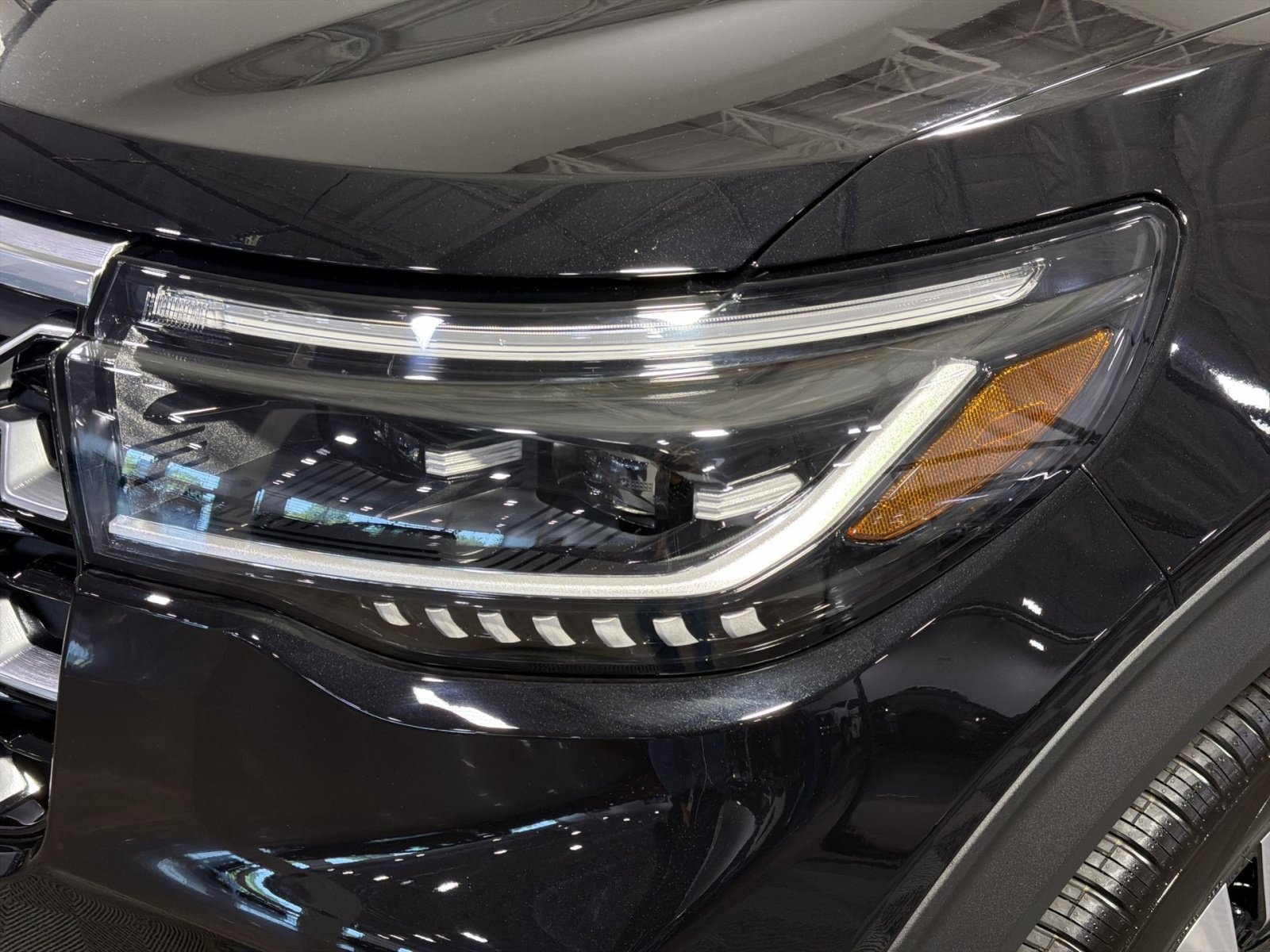 New 2026 Ford Explorer Platinum w/ LUX Leather Package AWD/4WD image 13