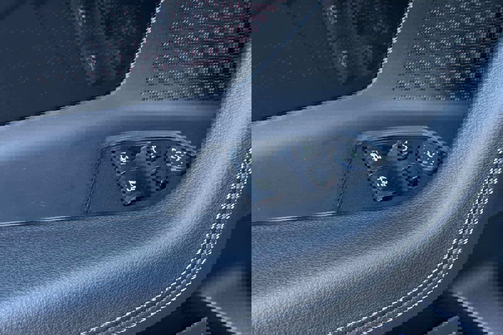 Used 2025 BMW 230i Coupe w/ M Sport Package image 13