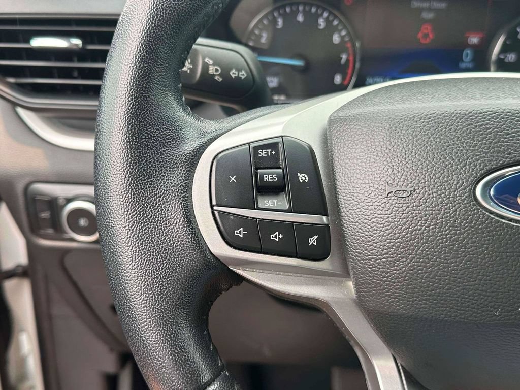 Used 2022 Ford Explorer XLT AWD/4WD image 23