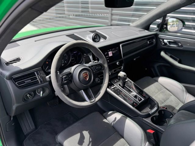 Used 2026 Porsche Macan GTS AWD/4WD image 4