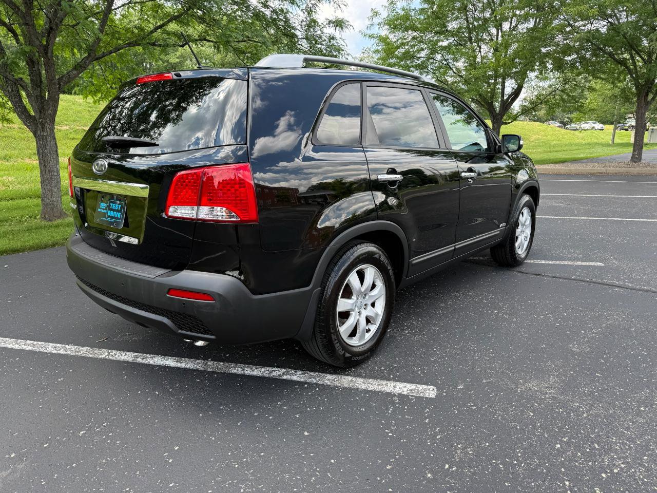 Used 2012 Kia Sorento LX w/ Convenience Pkg AWD/4WD image 3