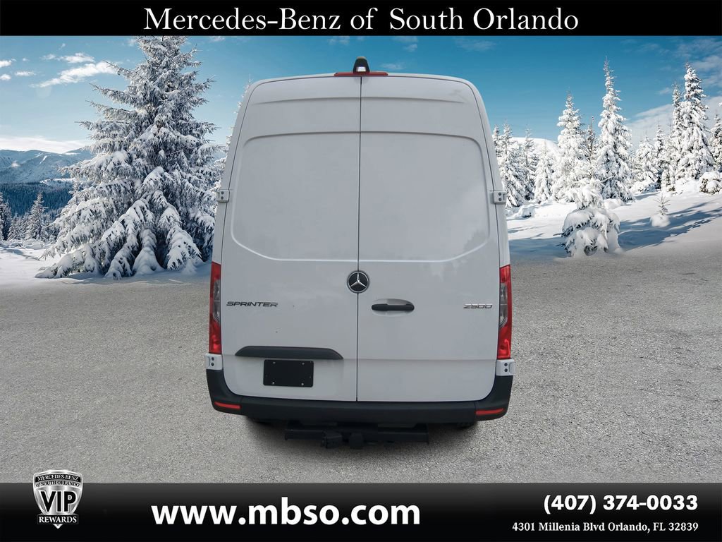 Used 2025 Mercedes-Benz Sprinter 2500 image 17