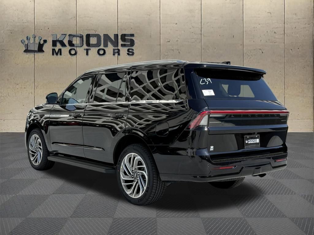 New 2026 Lincoln Navigator Premiere image 3