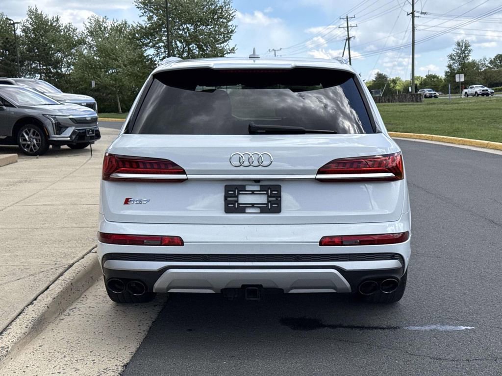 Used 2021 Audi SQ7 Premium Plus w/ Driver Assistance Package image 23