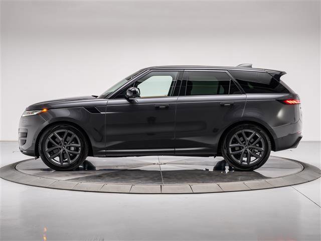 Used 2024 Land Rover Range Rover Sport SE AWD/4WD image 2