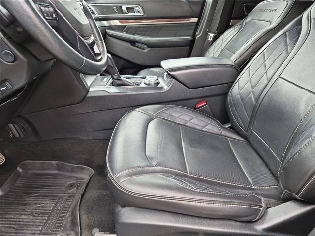 Used 2018 Ford Explorer Platinum AWD/4WD image 16