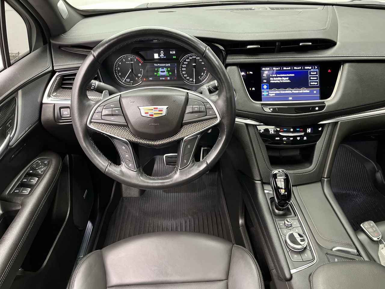 Certified 2024 Cadillac XT5 Sportv w/ LPO, Floor Liner Package AWD/4WD image 15