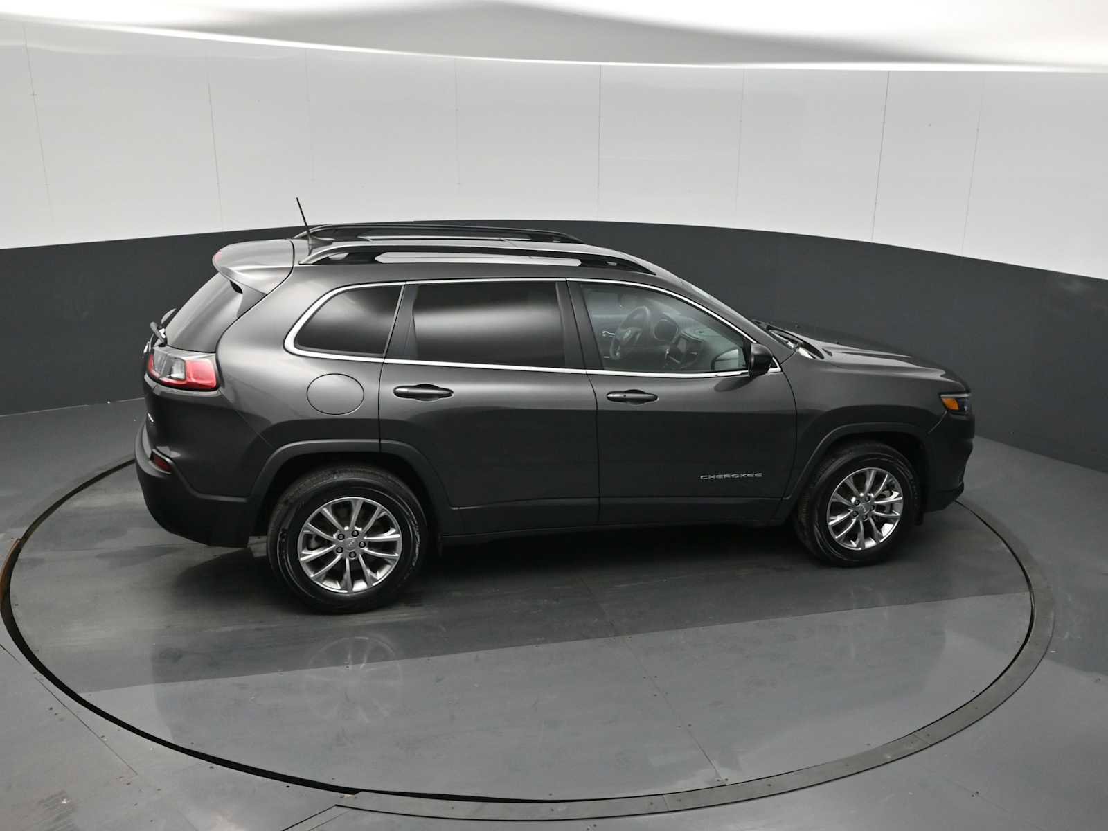 Used 2022 Jeep Cherokee Latitude Lux w/ Sun & Sound Group image 17